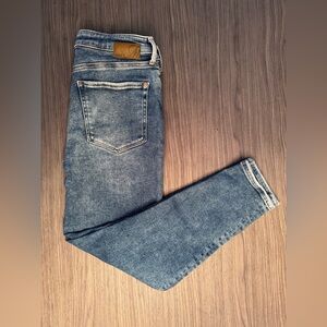 Mavi “Cindy” Mom Jeans – Size 30 x 27